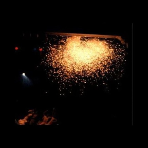 Airbursts Gold Glitter - Pyro Special Effects